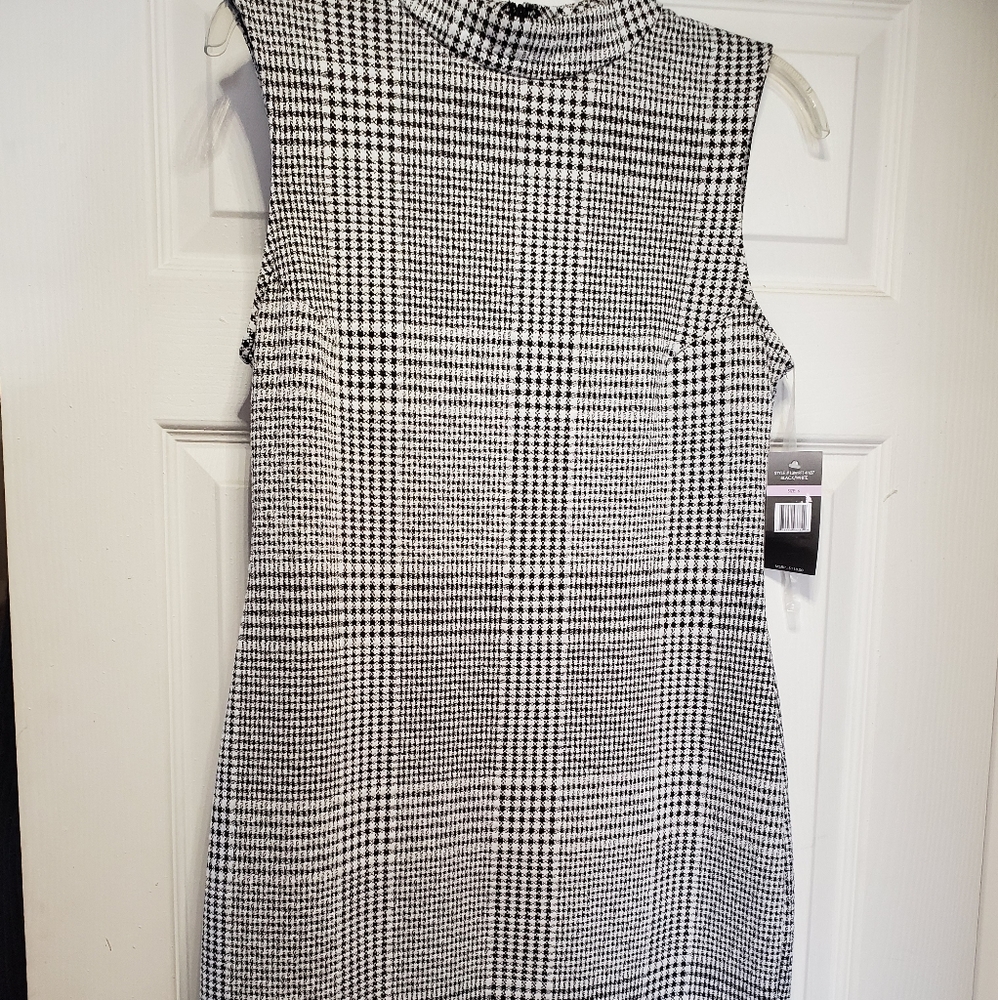 Adorable checked sheath dress